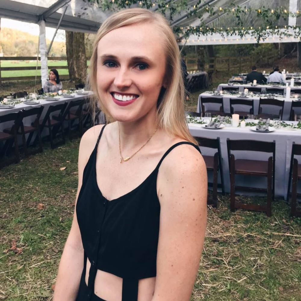 Meet your Posher, Laura